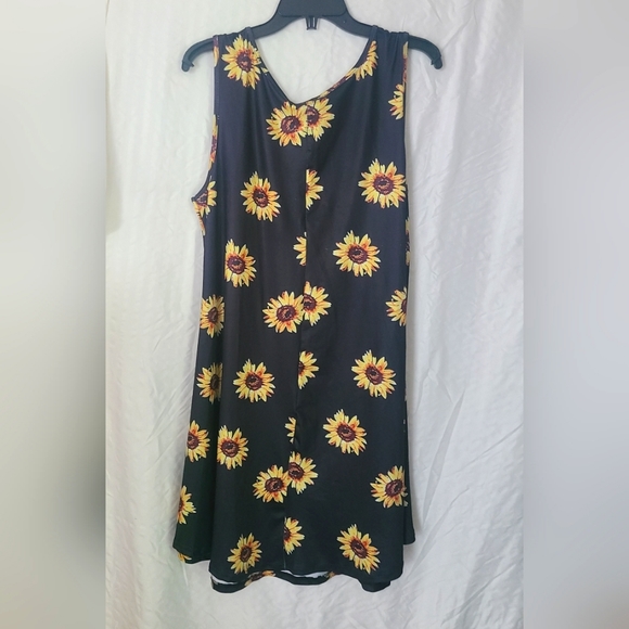 NWT Zanzea Black sunflower sundress - Picture 2 of 4